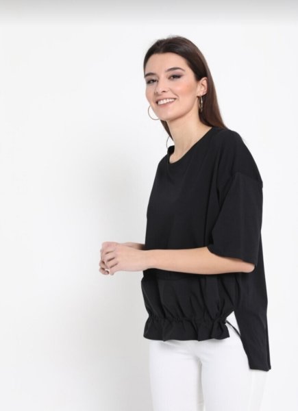 ETEK UCU DETAYLI T-SHIRT
