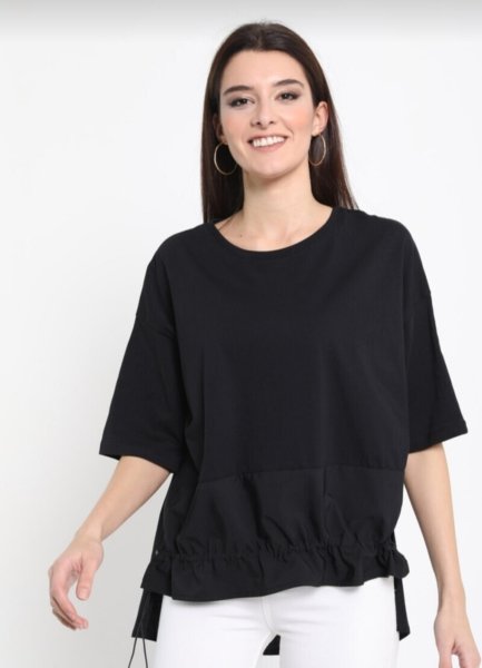 ETEK UCU DETAYLI T-SHIRT