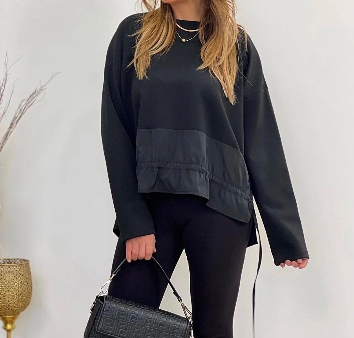 OVERSİZE PARAŞÜT KUMAŞ DETAYLI BLUZ