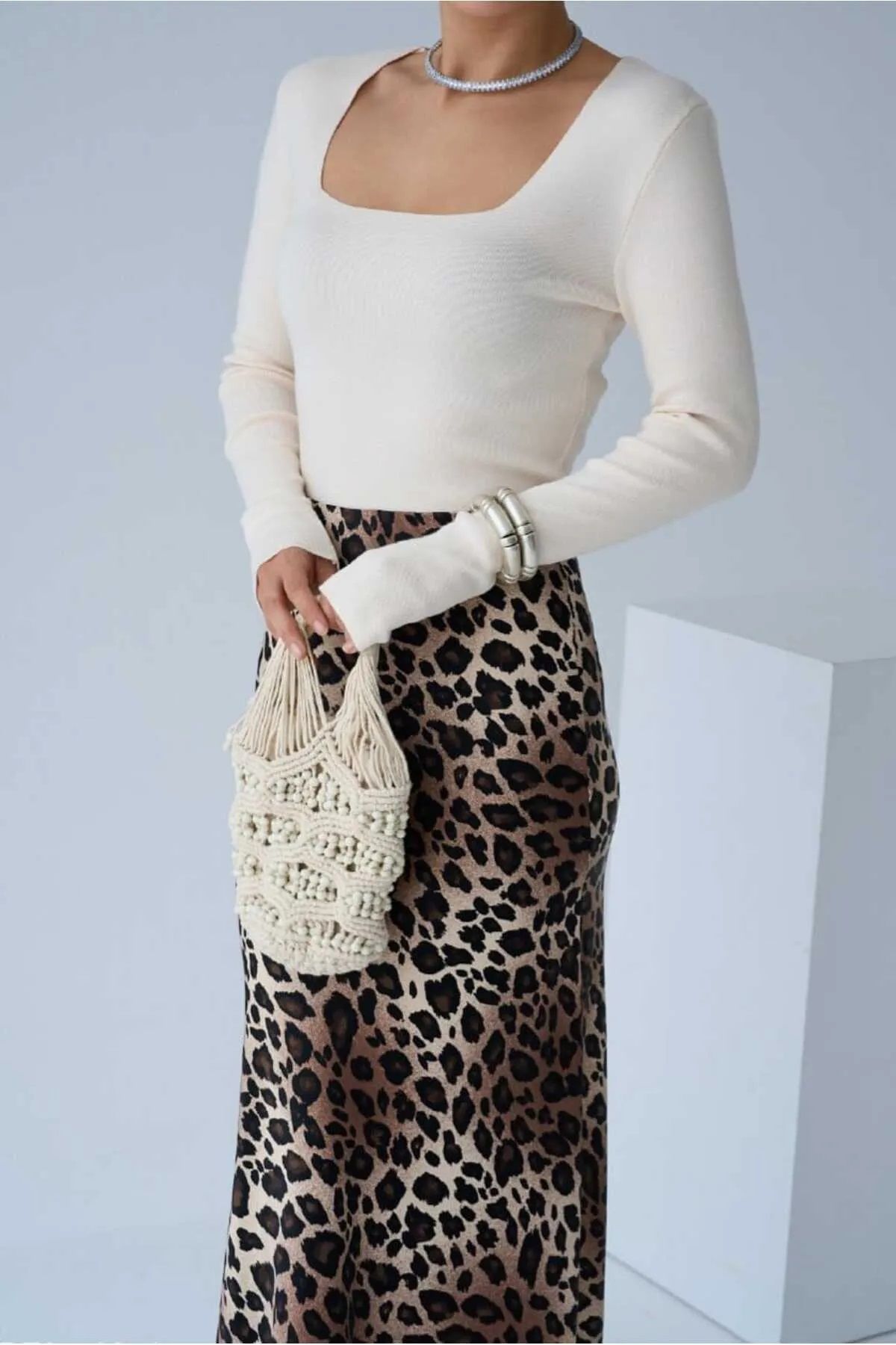 MİDİ BOY LEOPAR DESENLİ SATEN ETEK