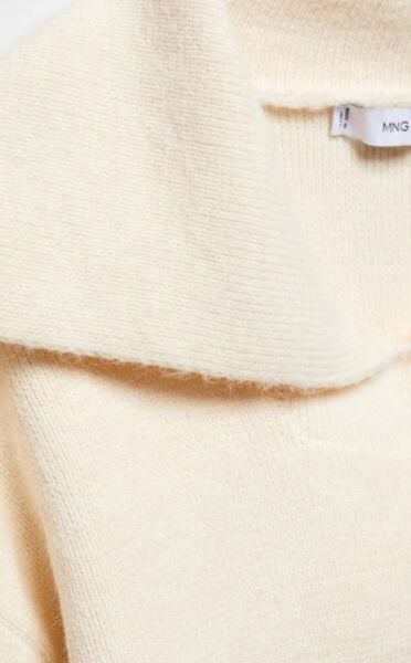 YAKA DETAYLI YUMOŞ KAZAK