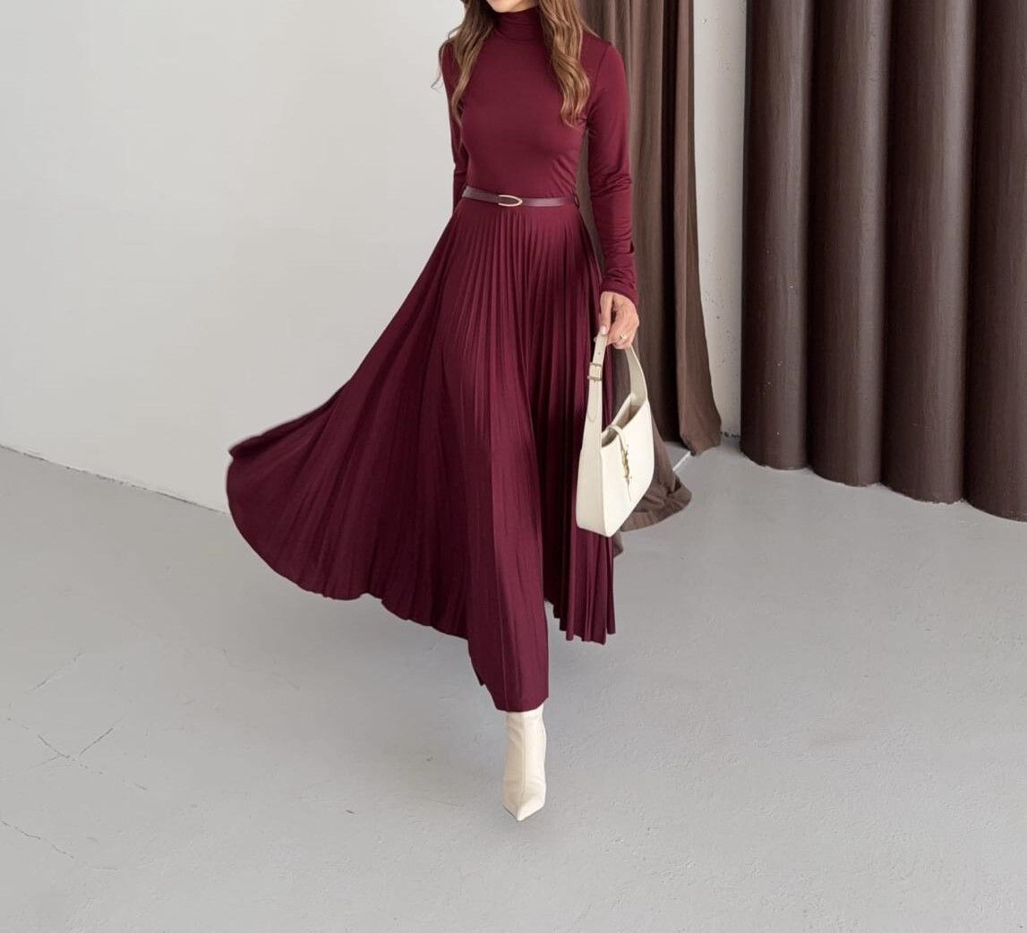 PİLE DETAYLI MAXİ BOY ELBİSE