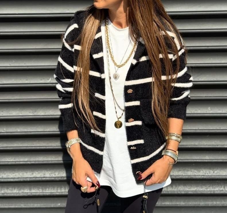 YUMUŞAK DOKULU KAPİŞONLU ÇİZGİLİ HIRKA CEKET