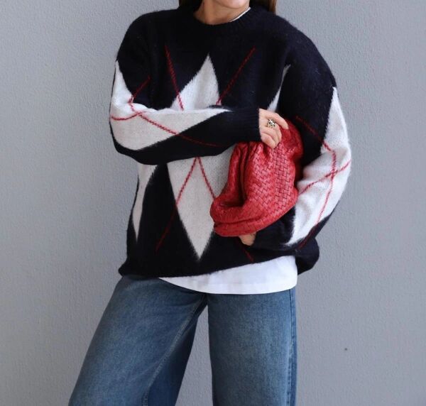 RAHAT KALIP BAKLAVA DESENLİ KAZAK