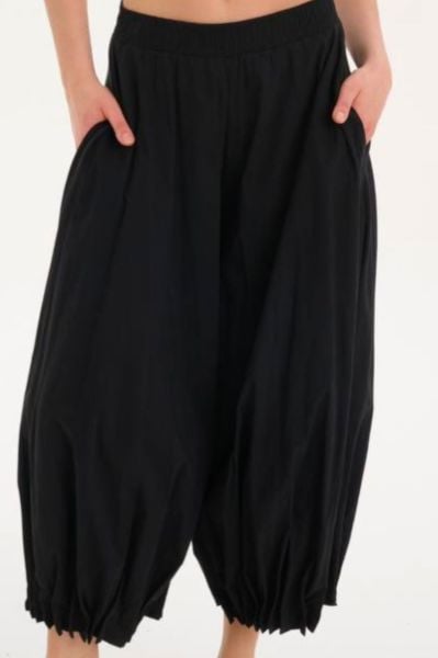 İTHAL PAÇA DETAYLI OVERSIZ PANTOLON