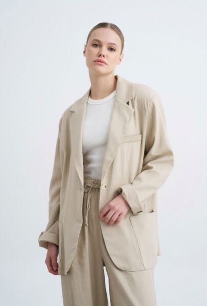 KOL DETAYLI BLAZER CEKET